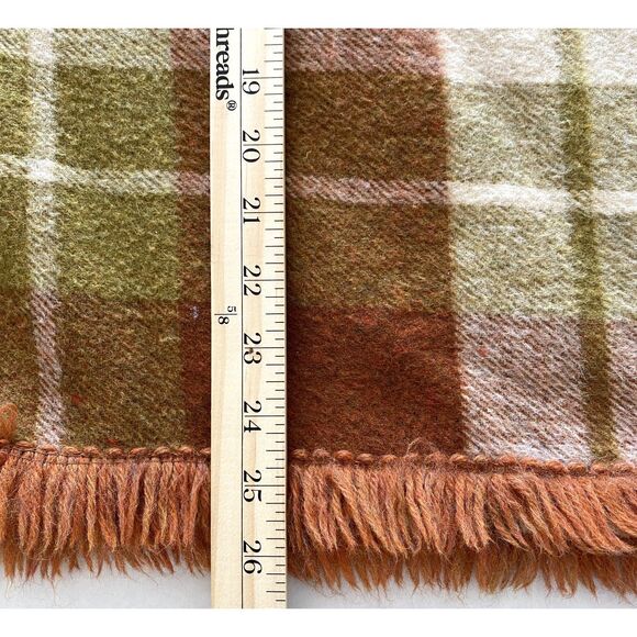 Vintage Chequered Plaid Brown Wool Poncho with Fringed Hem Union ILGWU Label - Picture 8 of 8